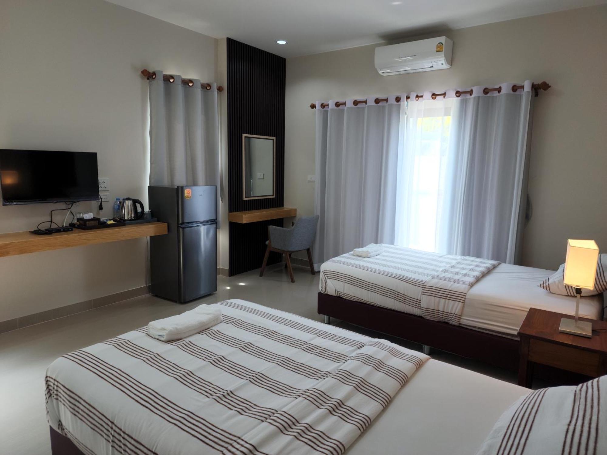 Lemae Residence เลอเม เรสซิเดนซ์ อำเภอเขาย้อย เพชรบุรี Ban Huai Krathaek Room photo